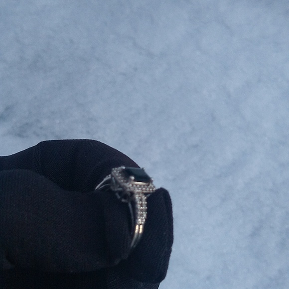 Sapphire and Diamond ring 14K - Picture 3 of 7